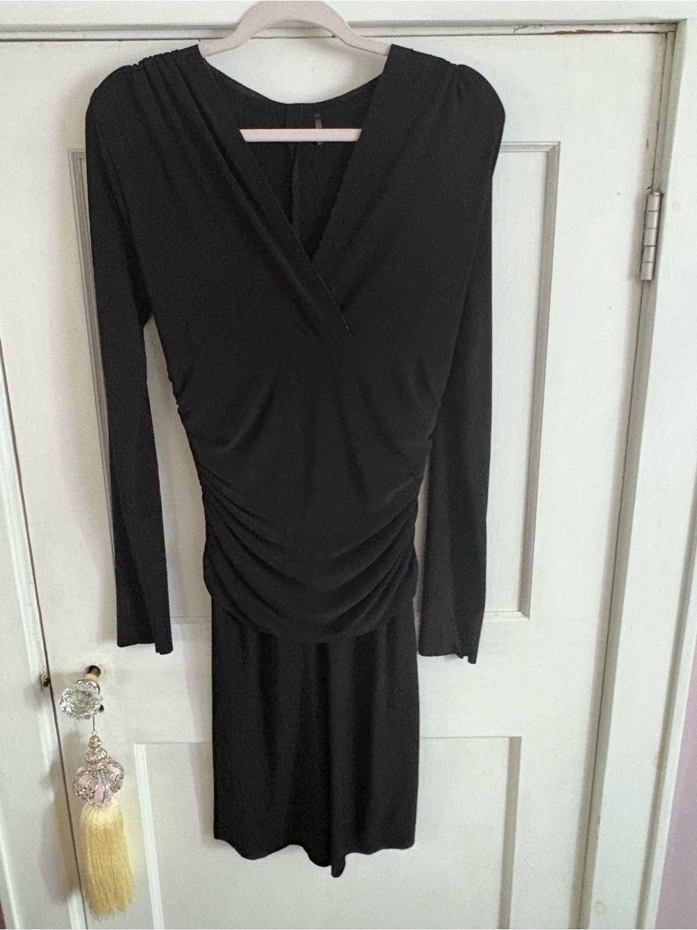 Diane Von Furstenberg Black Long-Sleeve V-Neck Ruched Dress